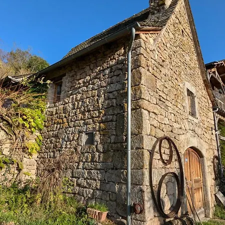 Entire In 'le Clapadou' *