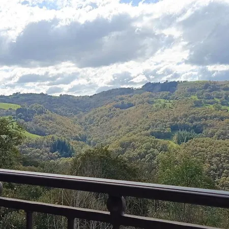 Entire In 'le Clapadou'